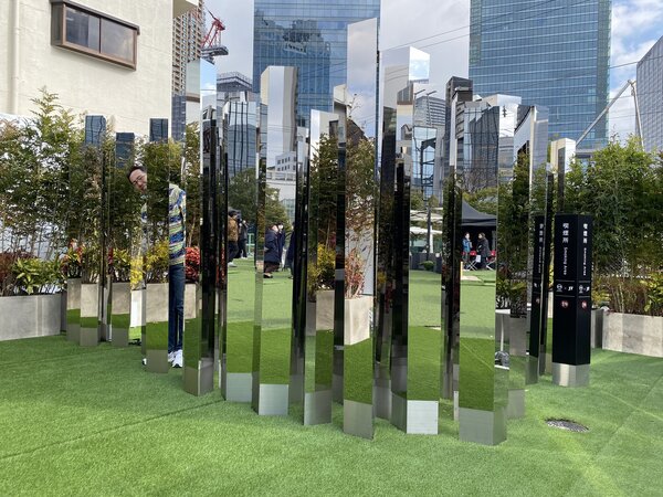 光学迷彩型喫煙所の仕掛け